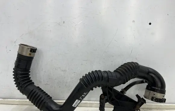 Nissan X-Trail T32 Intercooler hose/pipe
