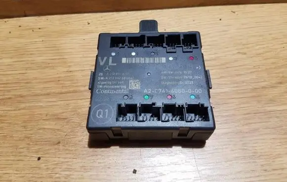 Mercedes-Benz C AMG W204 Other control units/modules a2129011605 a2129026806