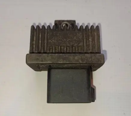 Renault Master II Glow plug pre-heat relay 7700115078