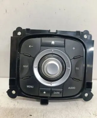 Head unit multimedia control
