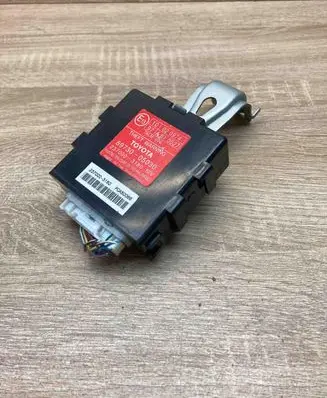 Toyota Avensis T250 Alarm control unit/module 8973005030 2370003180