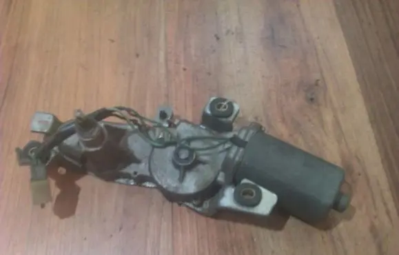Honda Civic III Rear window wiper motor WM32061S