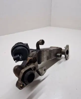 BMW 3 E92 E93 EGR valve cooler 779737104