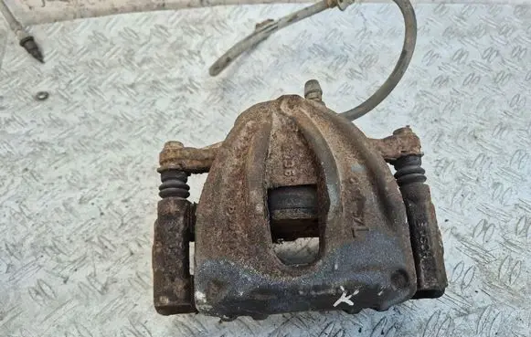 Toyota Corolla Verso AR10 Front brake caliper