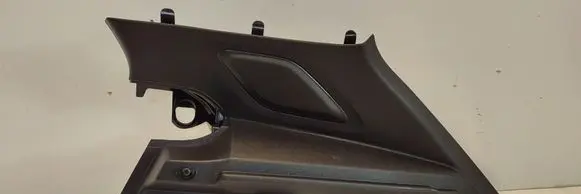 Volvo XC40 (C) pillar trim 32244155