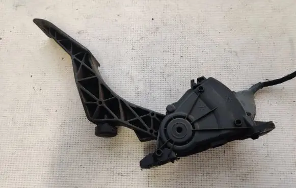 Volkswagen Transporter - Caravelle T5 Accelerator throttle pedal 7H1723503 6PV00849502