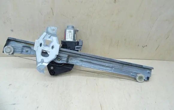 Citroen DS4 Front door window regulator with motor