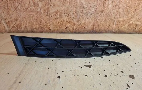 Citroen C4 I Picasso Front bumper lower grill 9680403277 2001053