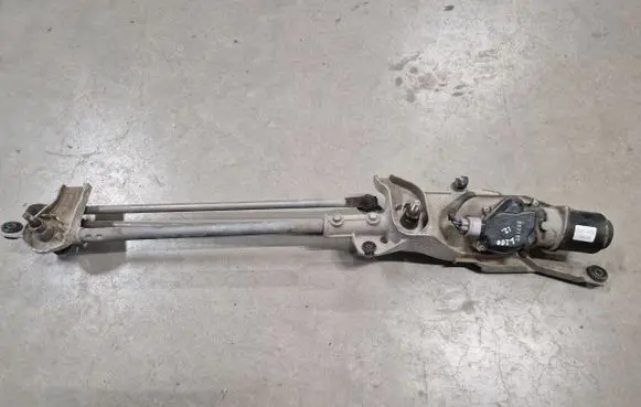 Mitsubishi L200 Front wiper linkage and motor 8250A125 8251A020