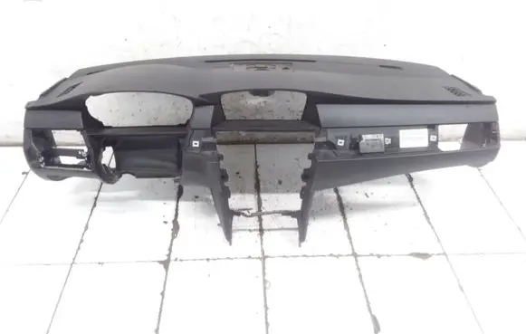 BMW 5 E60 E61 Dashboard 7063255 7034144 51167034144