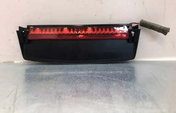 Audi A5 8T 8F Third/center stoplight 8T0945097A