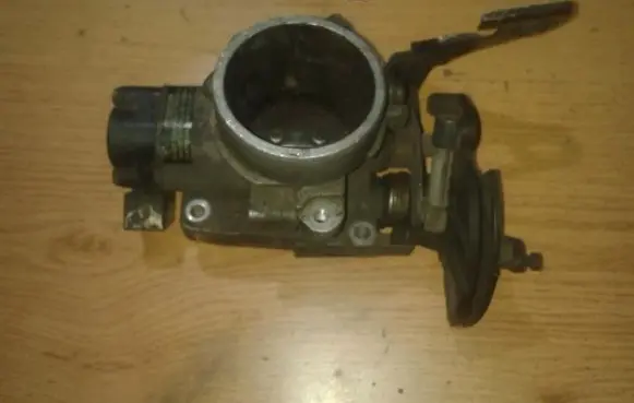 Ford Mondeo MK I Throttle valve 938fsb