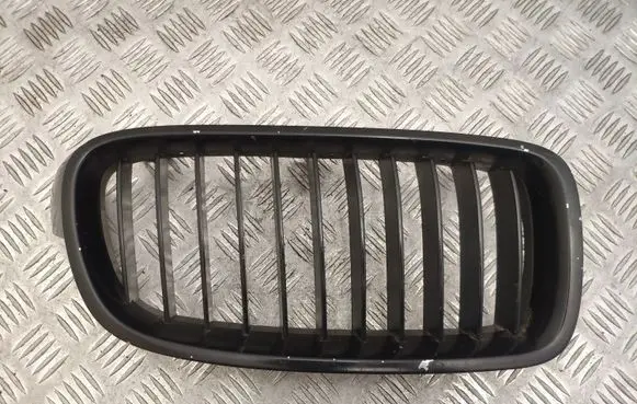 BMW 3 F30 F35 F31 Front bumper upper radiator grill 7255412 51137255412