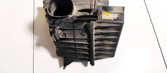 Volkswagen Polo IV 9N3 Air filter box 6q0129601ar