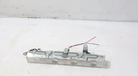 Toyota Corolla Verso AR10 Third/center stoplight