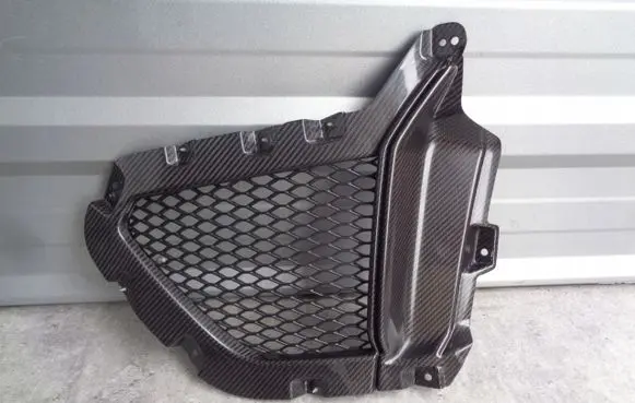 Maserati Levante Front bumper lower grill