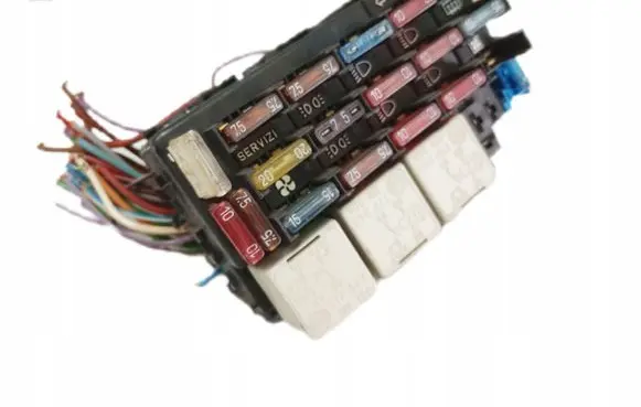Ford Mondeo Mk III Other relay 868787