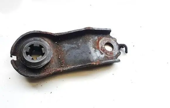 Radiator mount bracket
