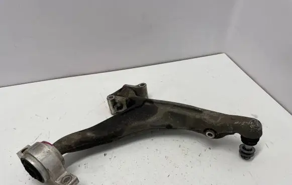 Volvo XC60 Front lower control arm/wishbone