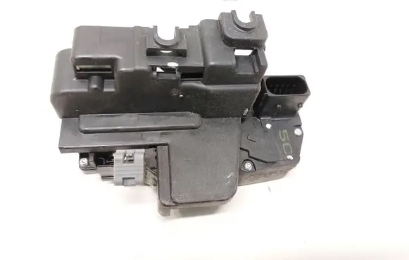 Opel Antara Front door lock