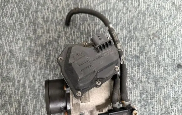 Jaguar XF X260 EGR valve G4D35H273AB 704923080 G4D35H395AC
