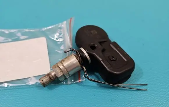 Nissan Juke I F15 Tire pressure sensor 10R-036201 IMPRK1362012