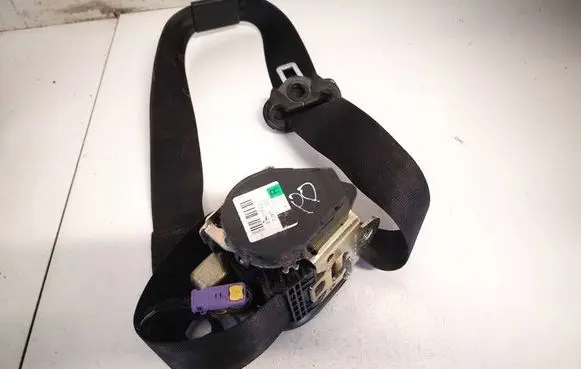 Audi A4 S4 B6 8E 8H Front seatbelt 8e0857706j