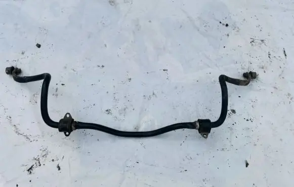 Toyota Avensis T250 Front anti-roll bar/sway bar