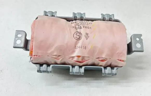 Subaru XV II Passenger airbag 0589P1000264 Y51A7054811 YA7054811