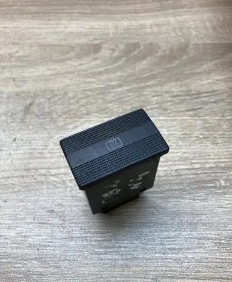 Volkswagen Touareg I Windscreen/window heater switch 3A0359621G