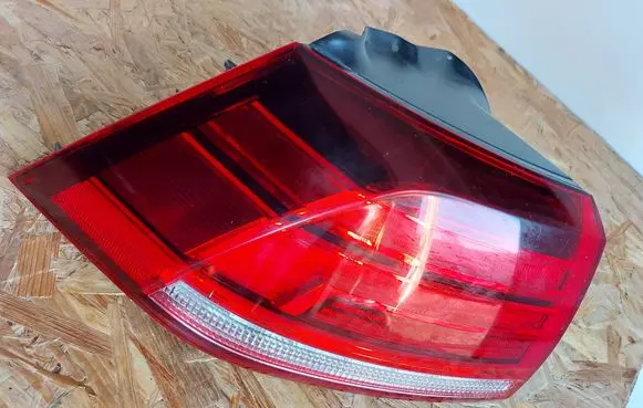 Volkswagen Golf VII Rear/tail lights 5G0945095Q