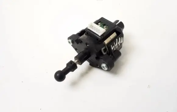 Mercedes-Benz ML W166 Headlight level adjustment motor 
