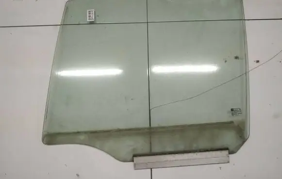 Opel Zafira A Rear door window glass as2