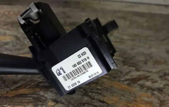 Volkswagen Golf V Wiper control stalk 1K0953519H 01203514