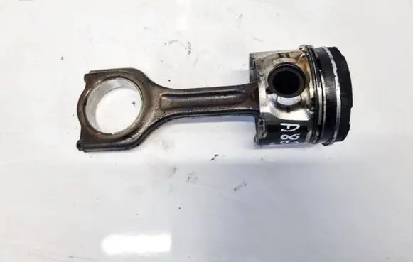 Citroen Xsara Picasso Piston with connecting rod