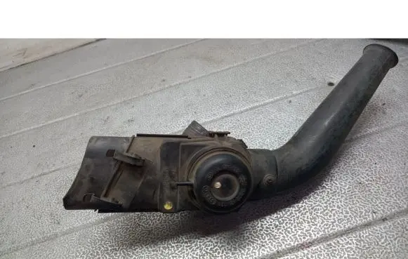 Volkswagen Polo II 86C 2F Coolant heater control valve 