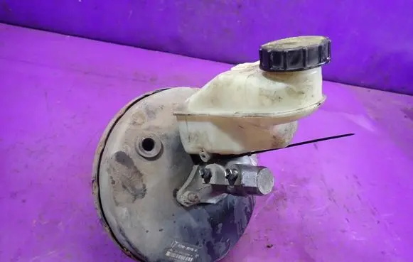 Toyota Yaris Master brake cylinder