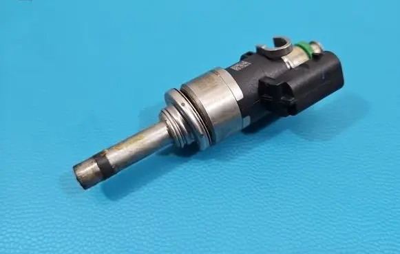 Ford Kuga II Fuel injector DS7G9F593EA IMPRK1518982