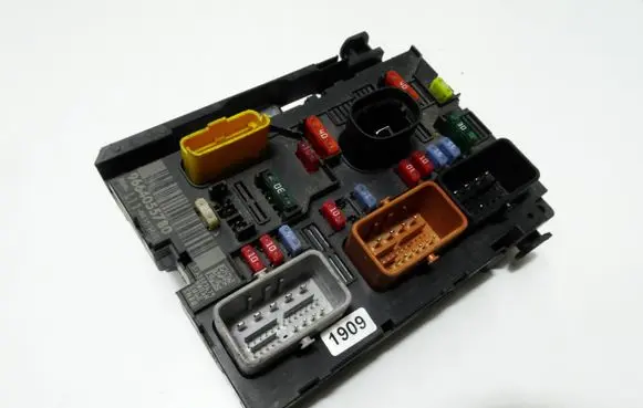 Citroen C3 BSM Control unit 9664055780 13527679