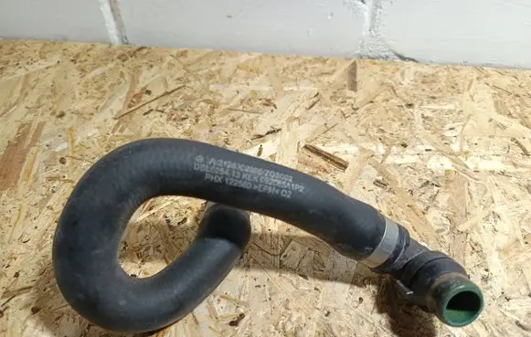 Mercedes-Benz CLS C218 X218 Engine coolant pipe/hose A2128302896 692065A1P2