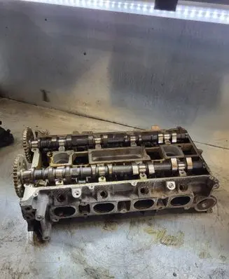 Ford Mondeo Mk III Engine head 187C 6090