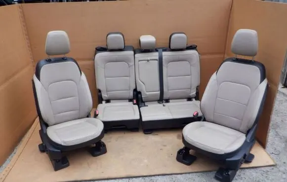 Ford Escape IV Seat set LJ6BS64417DK3ZHE
