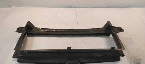 Volvo XC90 Fender grill 