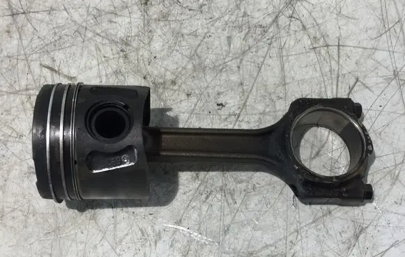 Fiat Doblo Piston with connecting rod
