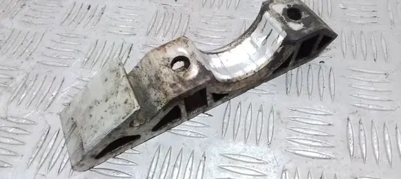 Audi Q7 4L Sway bar bush bracket, front 7L0411063B