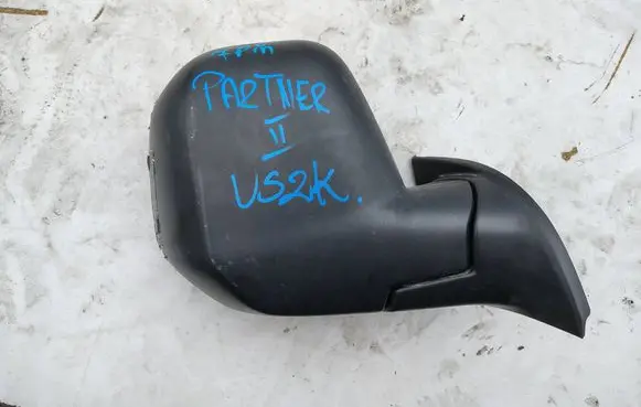 Peugeot Partner Front door electric wing mirror 