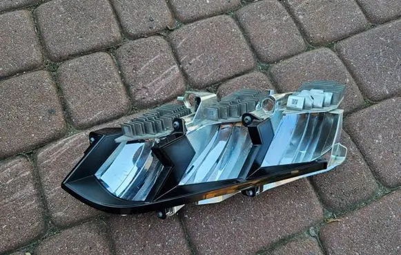 Renault Captur II Rear tail light reflector 