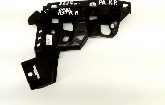Opel Astra K Front bumper mounting bracket 39020432 236528514