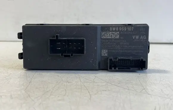 Audi Q7 4M Tailgate/trunk control unit/module 8W8959107