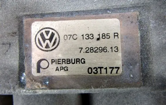Volkswagen Phaeton Intake manifold 07C133221